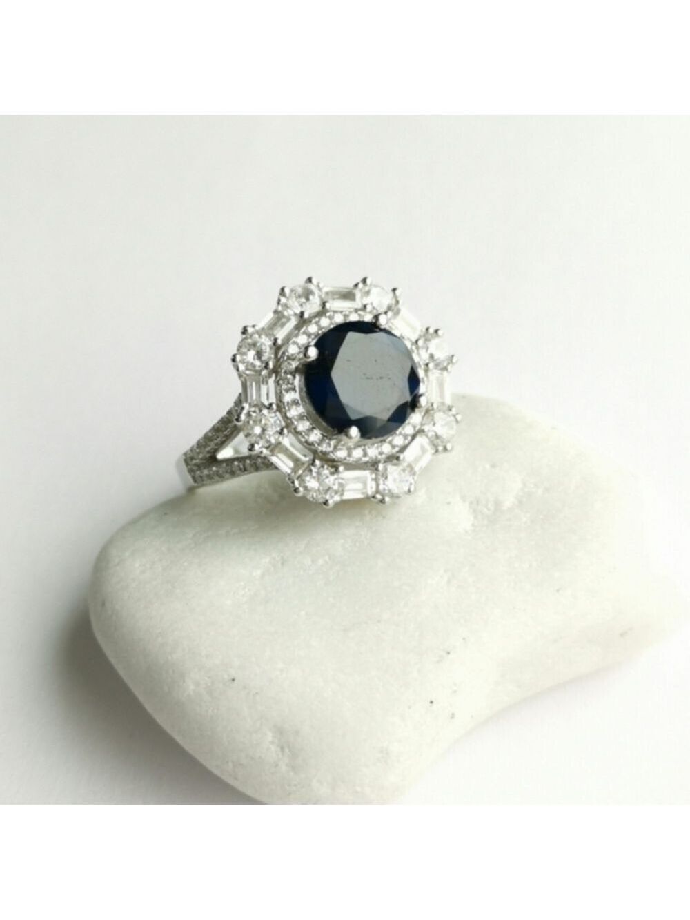 3.5ct Blue and White Sapphire  Art Deco style Ring size 8 🆕